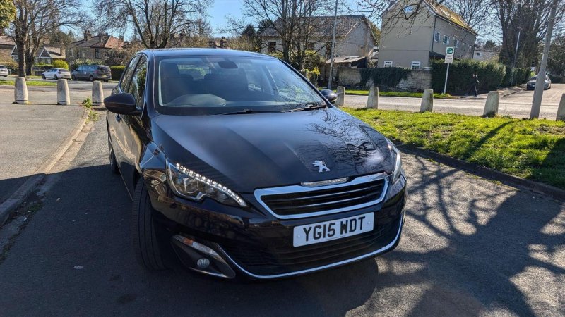 View PEUGEOT 308 1.2 PureTech Allure Euro 6 (s/s) 5dr