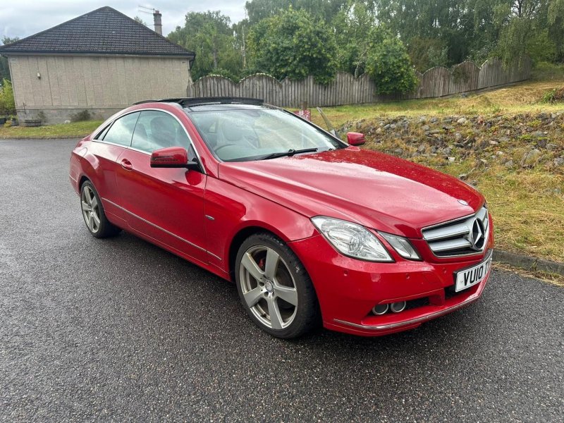 View MERCEDES-BENZ E CLASS 3.0 E350 CDI V6 BlueEfficiency SE G-Tronic Euro 5 2dr