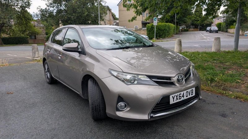 View TOYOTA AURIS 1.6 V-Matic Icon Plus Euro 5 5dr