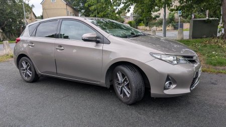 TOYOTA AURIS 1.6 V-Matic Icon Plus Euro 5 5dr