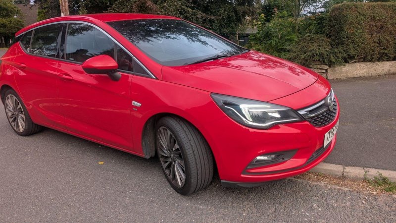 View VAUXHALL ASTRA 1.6 CDTi BlueInjection SRi Nav Euro 6 (s/s) 5dr