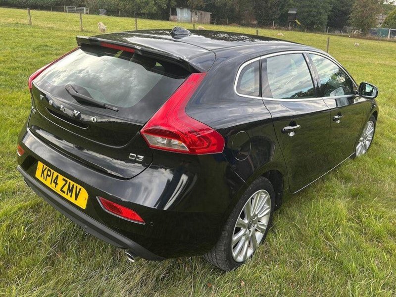 View VOLVO V40 2.0 D3 SE Lux Nav Euro 5 (s/s) 5dr